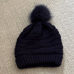 NEVER WORN Cozy Navy Knit Pom-Pom Beanie